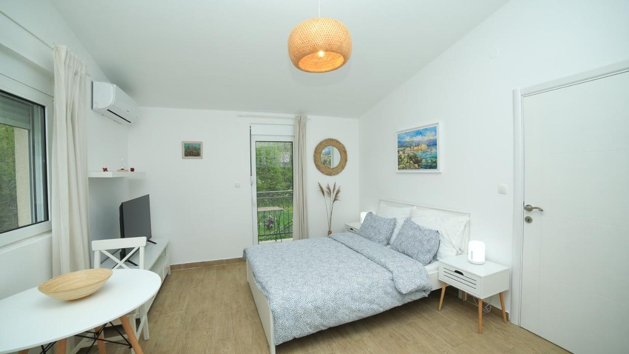 Plamenatz Studio Apartments 비르파자르 외부 사진