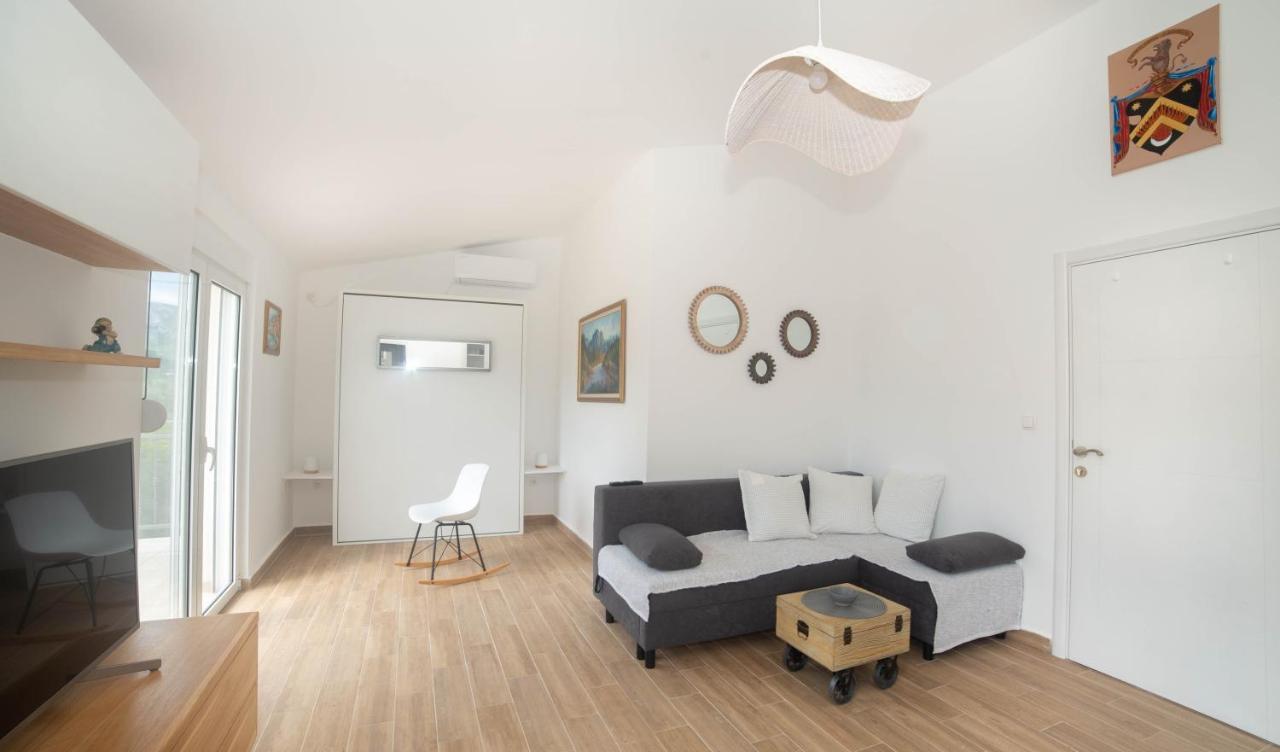 Plamenatz Studio Apartments 비르파자르 외부 사진